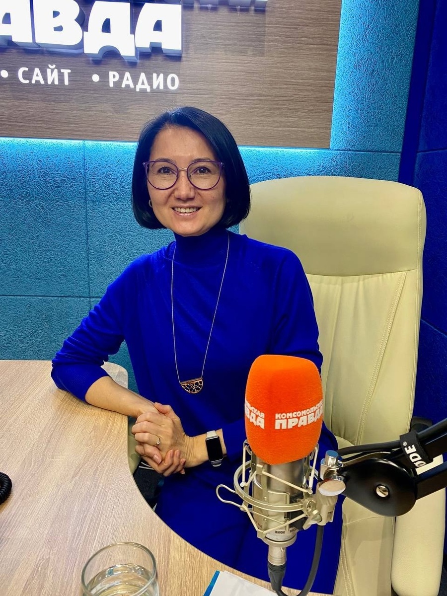    Лидия Рогожинская в студии радио «Комсомольская правда» в Самаре. Александр СЕМОЧКИН