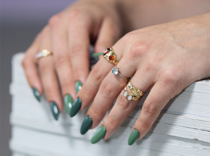 Дизайн выполнен мастером студии "Кисточки".