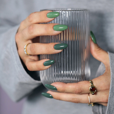 Дизайн выполнен мастером студии "Кисточки".