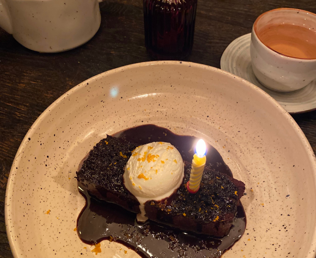 Даже когда моей малышке было полгодика, моя семья отпустила меня отметить этот праздник с друзьями.