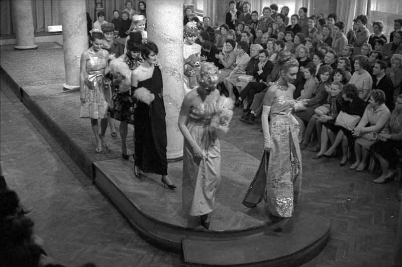 Листайте галлерею