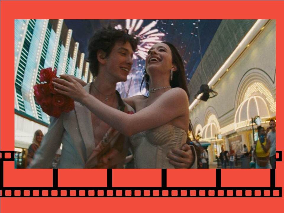 Кадр из фильма "Анора"