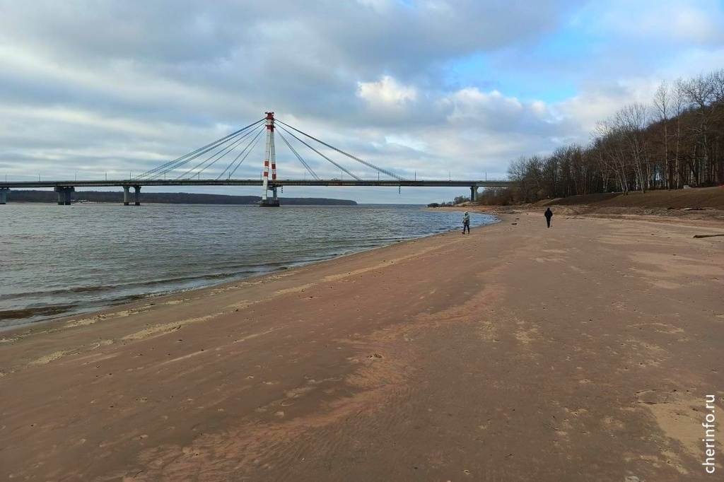    Сегодня в регионе сохранится облачная с прояснениями погода, местами пройдет слабый снег, температура −1...−2 градуса. В ночь на среду, 6 ноября, подморозит до −2...−7.