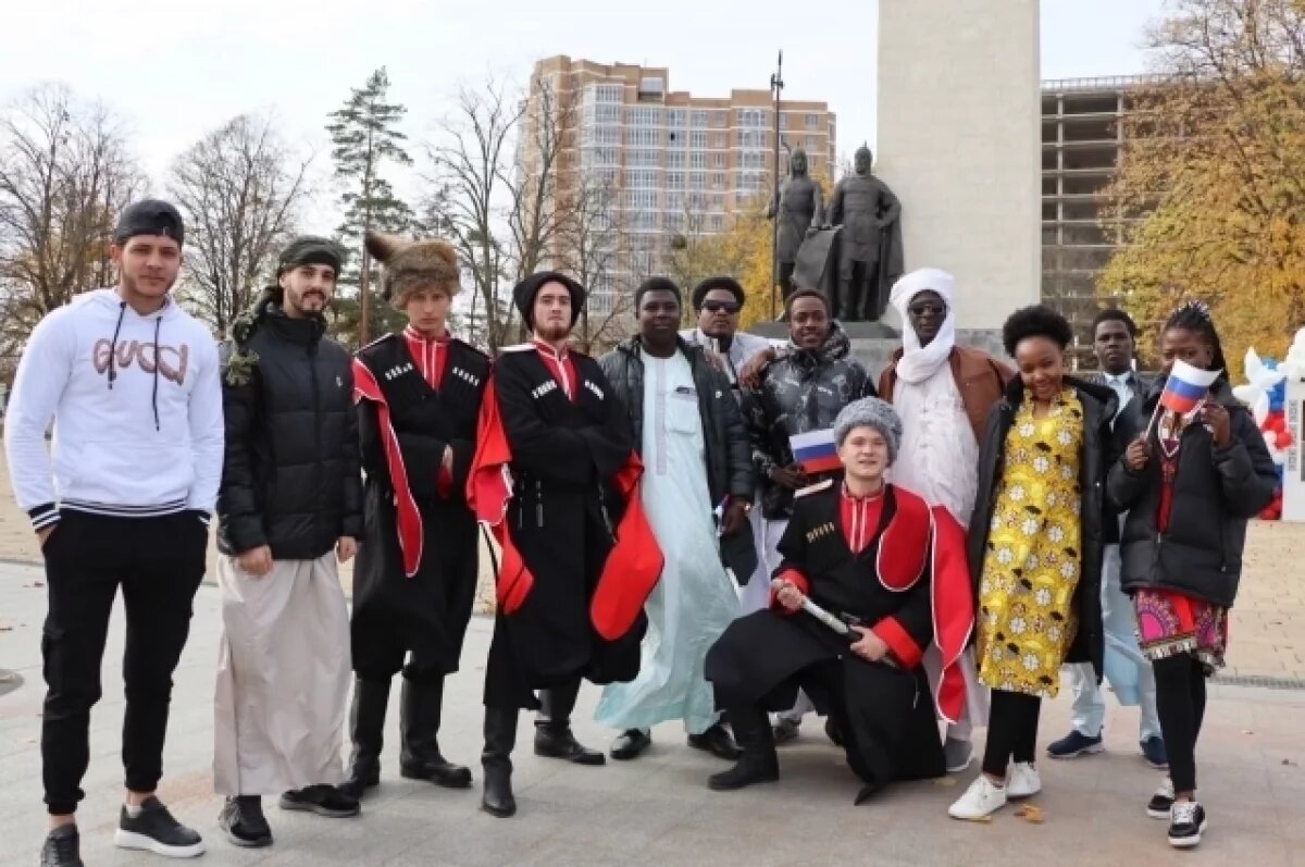    Студенты МГТУ приняли участие в праздновании Дня народного единства