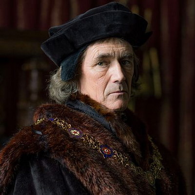     Томас Кромвель борется за власть в трейлере сериала «Волчий зал: Зеркало и свет»