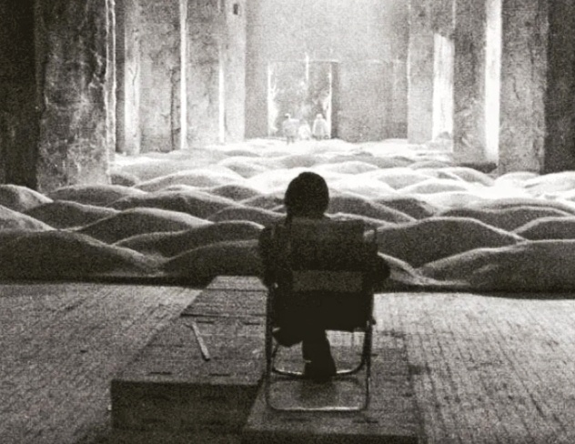 А. Тарковский на съёмках фильма ''Сталкер'', был снят в 1979 году ( открытый источник)