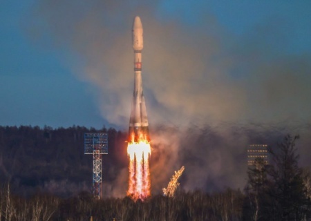    Россия одновременно вывела на орбиту рекордное число спутников