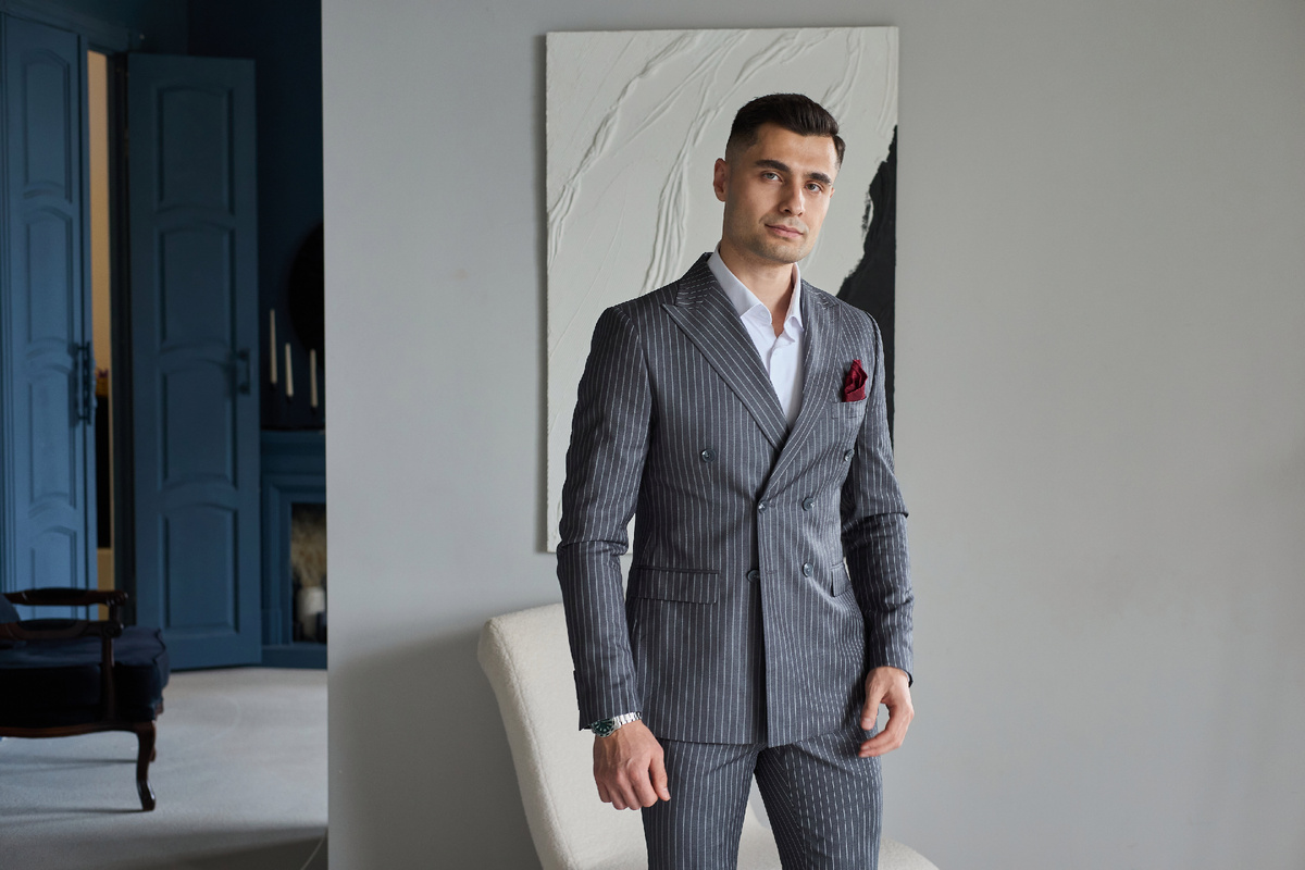 Пример двубортного мужского пиджака Mazaltovman