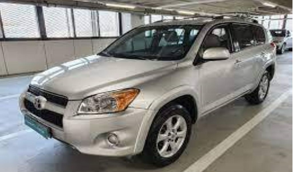 Toyota RAV4 - фото из открытых источников