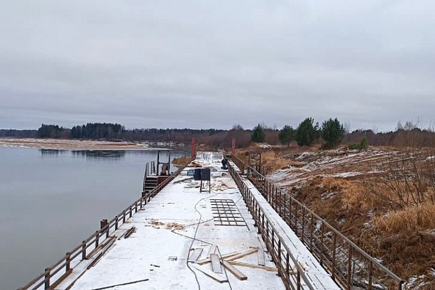    Новый мост через Лузу спустили на воду