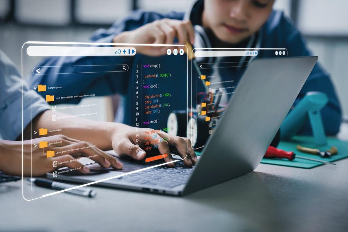    Олимпиада “Технокубок” — соревнование высокого уровня, которое дает возможность школьникам из любой точки России показать свои знания по программированию. Shutterstock