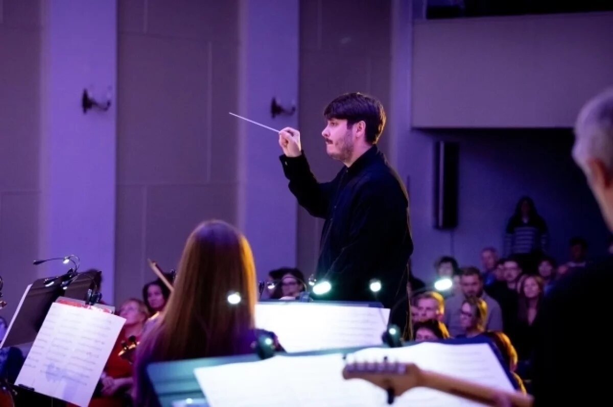    Дирижёр карельской филармонии во время концерта совершил 5 тыс. движений