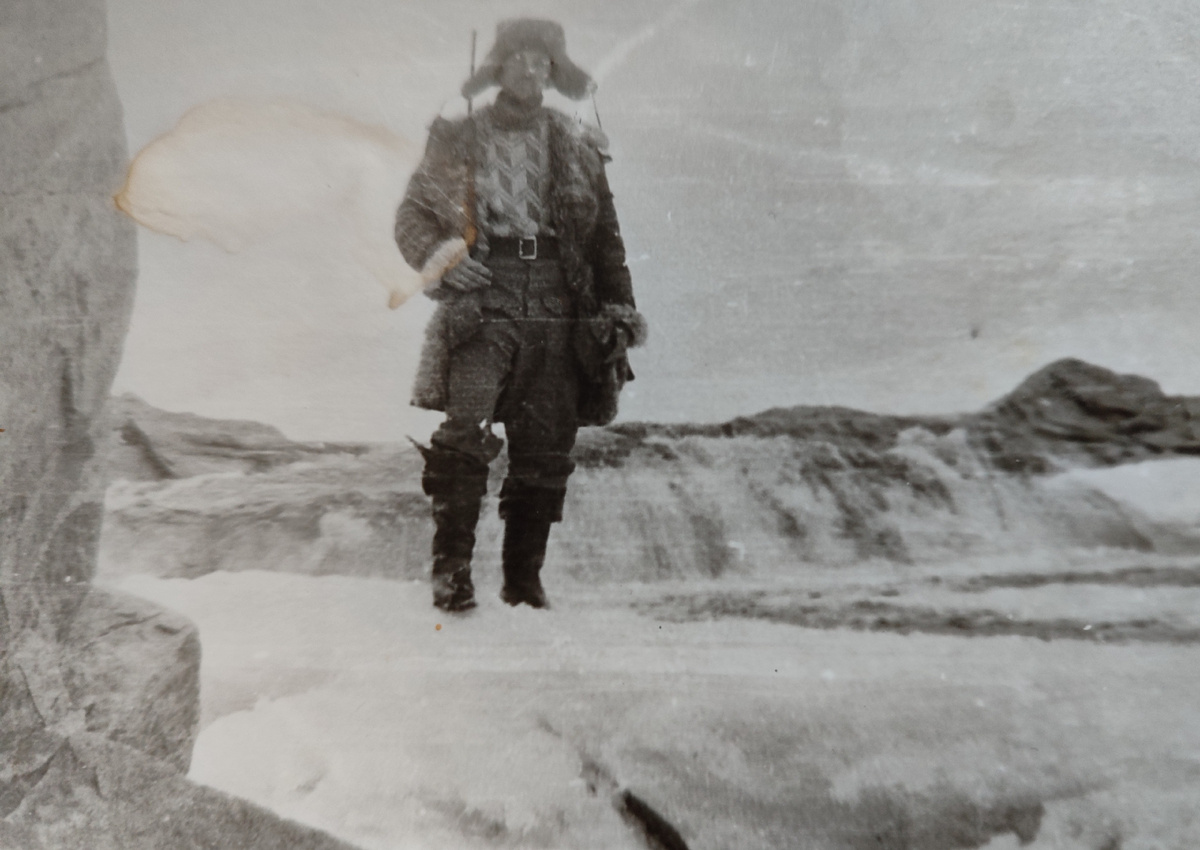 Водопадик на реке Толевая.