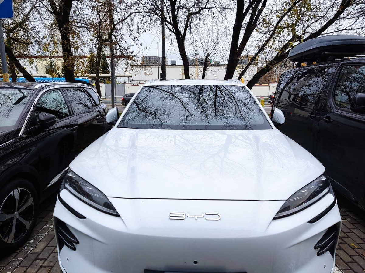 BYD SONG вид спереди