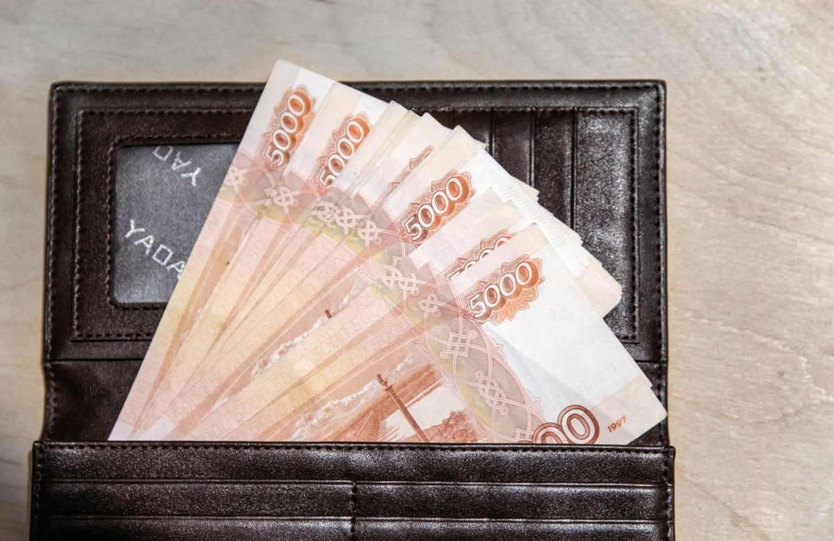    Зарплата у югорских работодателей выросла на 7 процентов