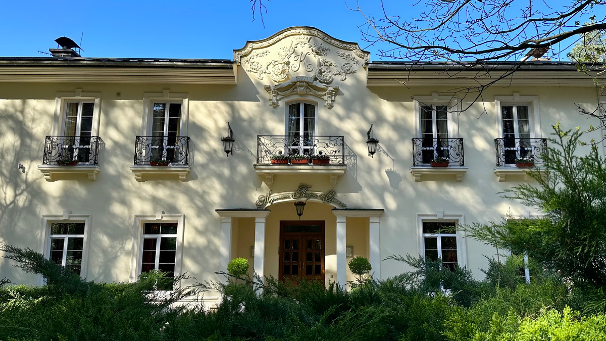 Кронон парк отель - главный вход 