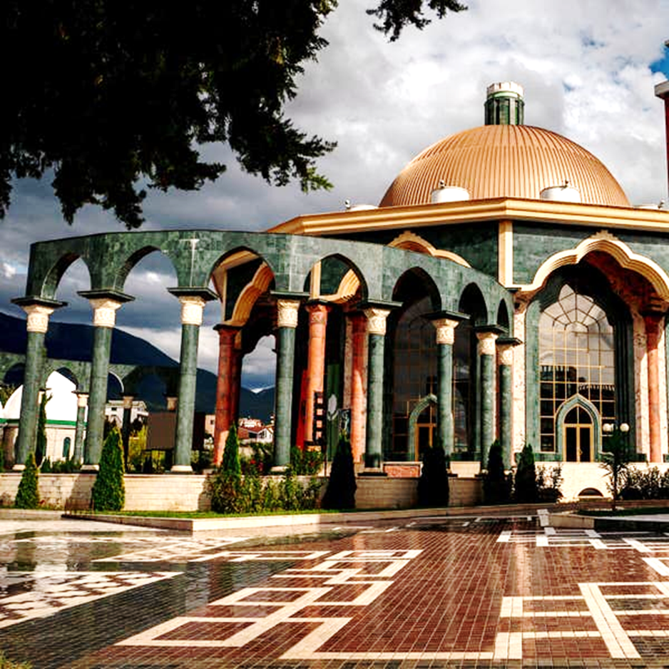 Церемониальный комплекс в Тиране должен стать центром Суверенного государства Бекташи