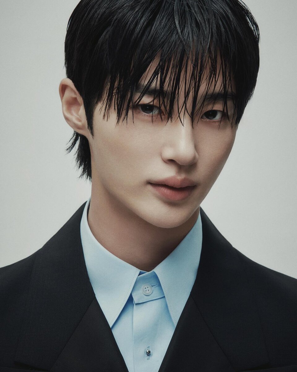    Пён У Сок для PradaСоцсети