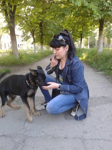 Люди разучились пользоваться чувствами. Слышать окружающий мир, наслаждаться теплом и уютом, которые дарят нам любимые питомцы 