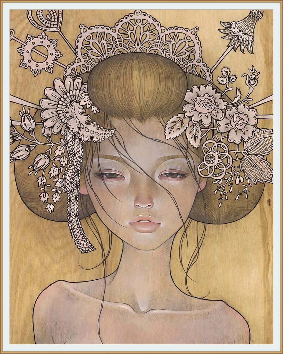 ФРАГМЕНТ КАРТИНЫ художницы Одри Кавасаки /  Audrey Kawasaki под названием " Юваку (очарование) 20x26 дюймов, масло и графит на деревянной панели. 2009 год