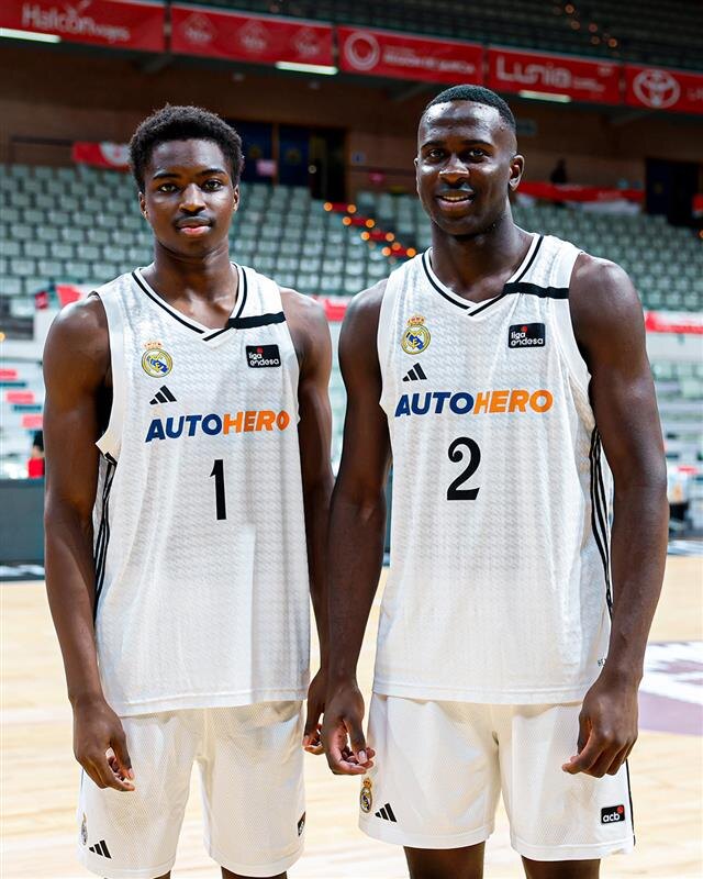 Гильдас Хименес и Деклан Дуру