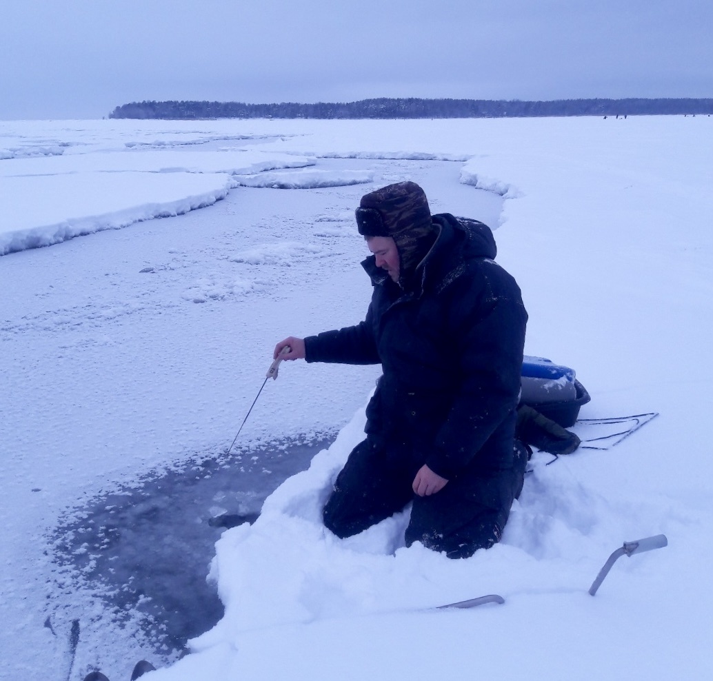 Поляны свежего льда. Особо опасны после снегопада