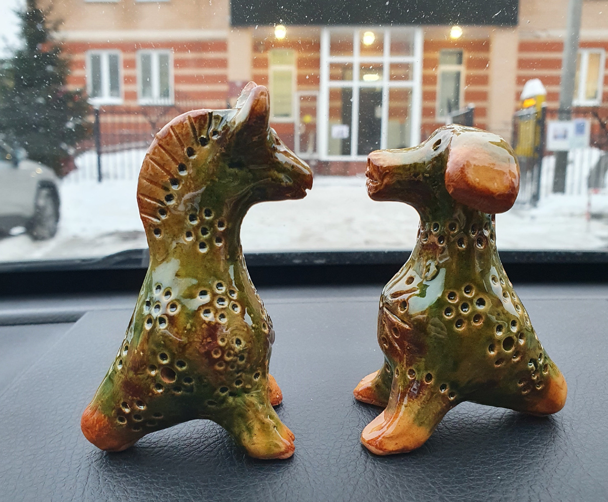 Наши свистульки - лошадь и собака