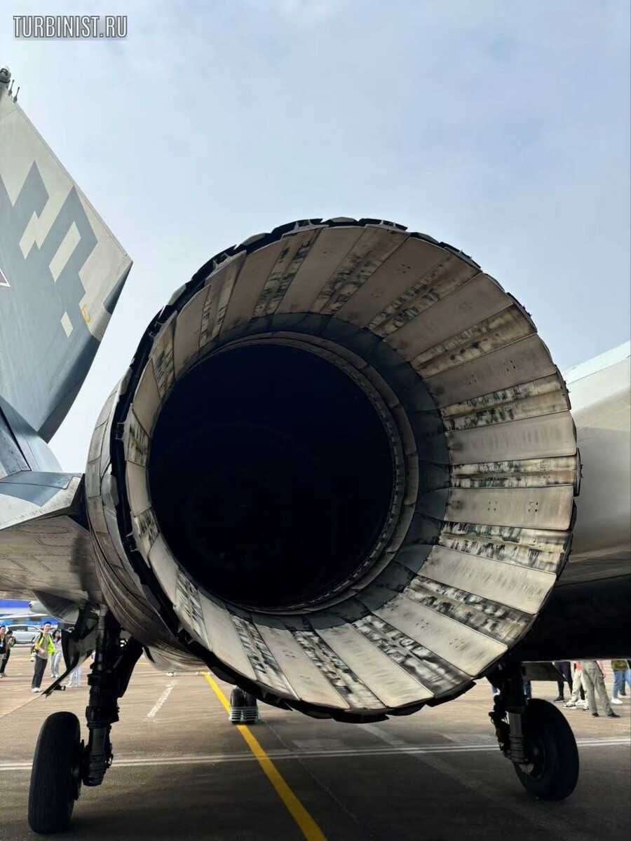 Сопло самолета пятого поколения ВКС России Су-57, 2024 год Китай