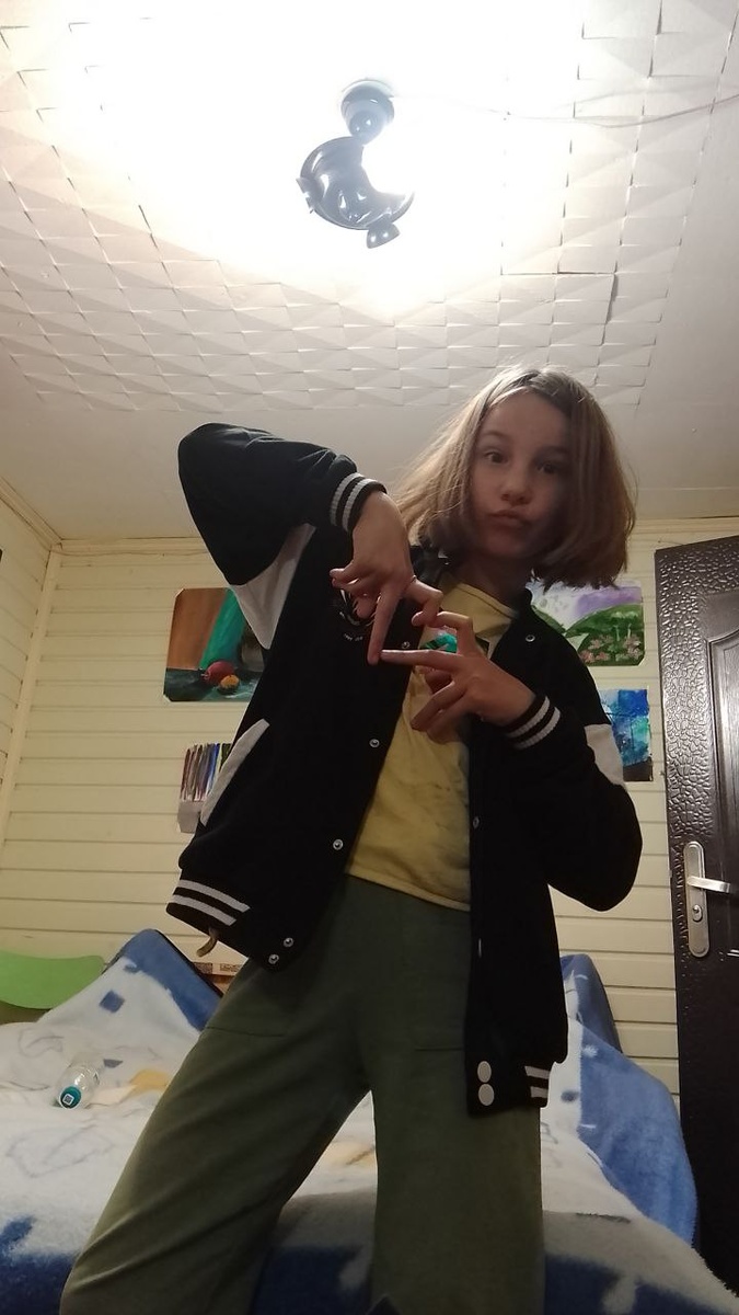 Ксения Павлова ( молодой блогер)