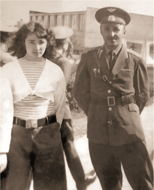 Командир первого батальона 226 учебного парашютно-десантного полка капитан П. С. Грачёв