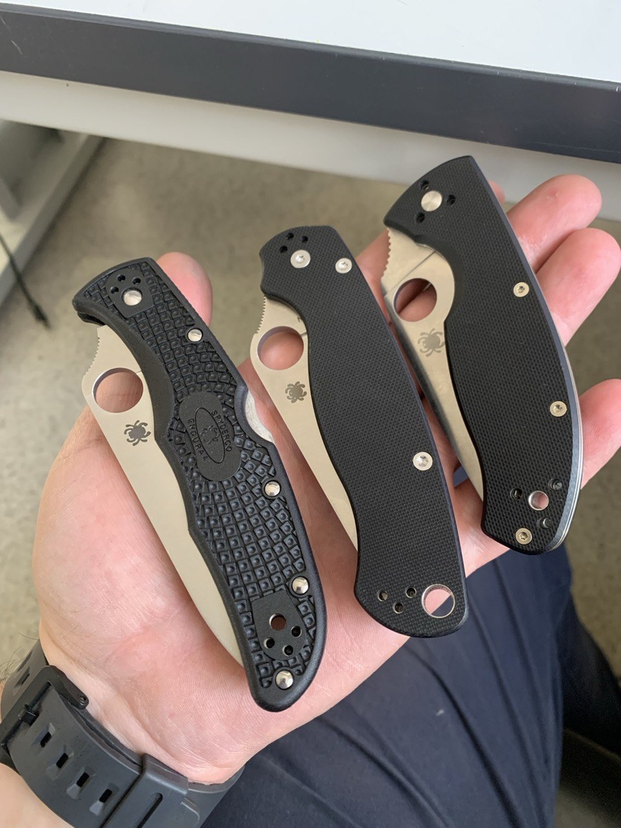 Один из этих Spyderco не реплика.