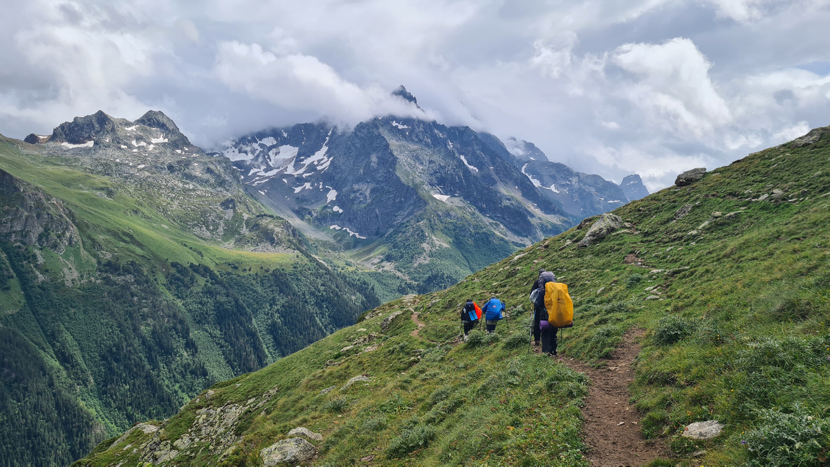31 августа перед спуском к реке Махар.    