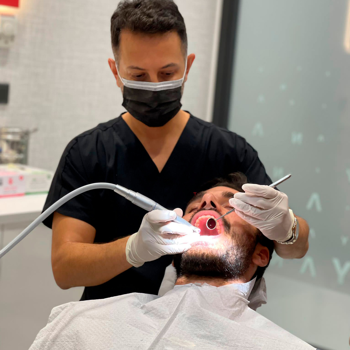 Стоматологические процедуры в клинике BAC