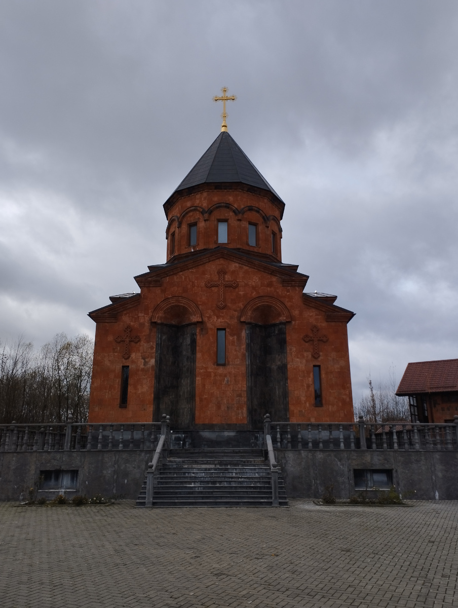 Армянская апостольская церковь Сурб Арутюн (Святого Воскресенья) (ФОТО АВТОРА)