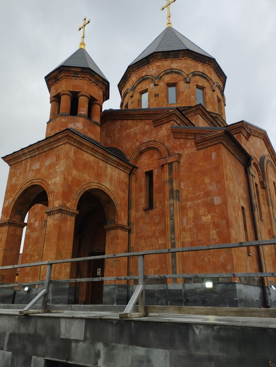 Армянская апостольская церковь Сурб Арутюн (Святого Воскресенья) (ФОТО АВТОРА)