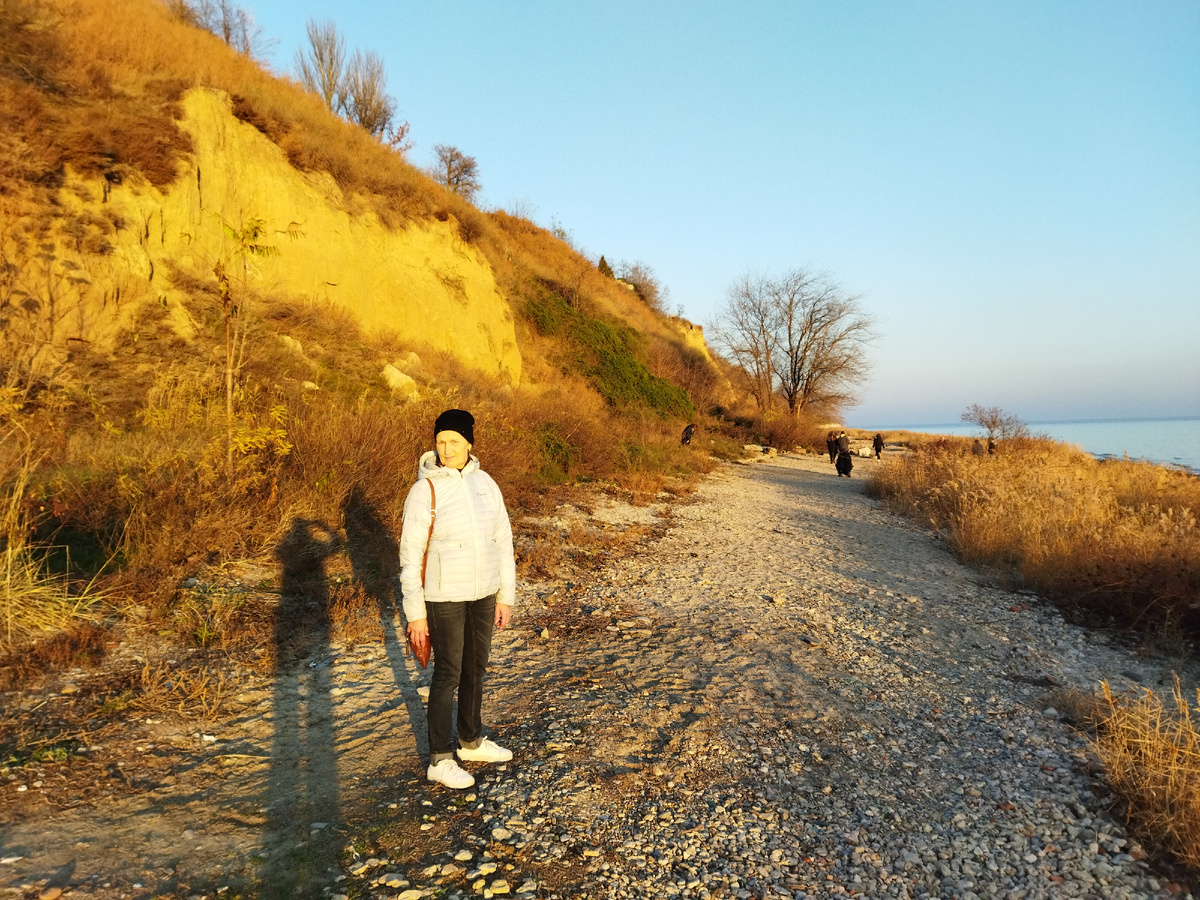 Таганрог. Берег залива осенью. Район Приморского парка. Личное фото. 