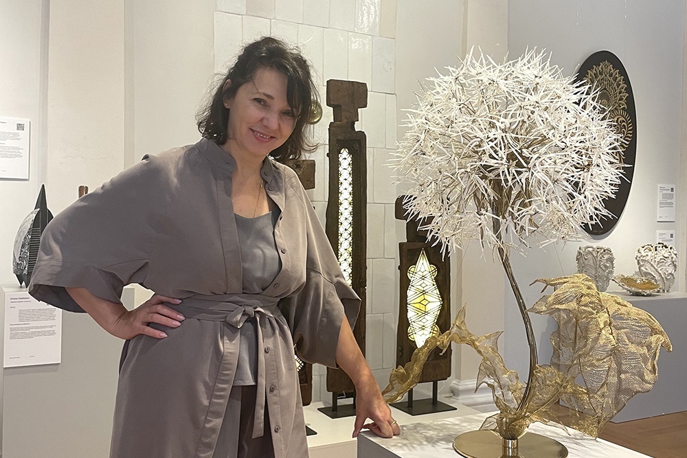    Соединение стекла и металла в хрупком на вид одуванчике - техника художницы Светланы Евдокимовой. / Елизавета Бабичева