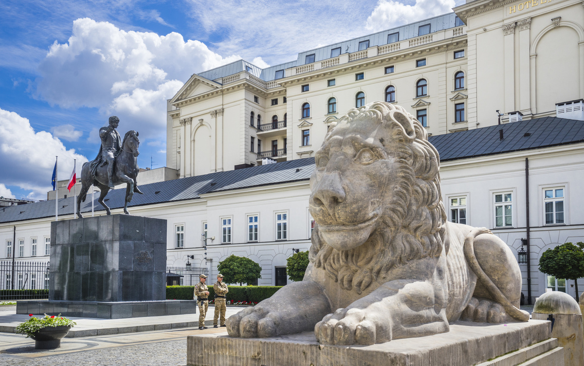     Президентский дворец в Варшаве / Gettyimages.ru / Manfred Gottschalk