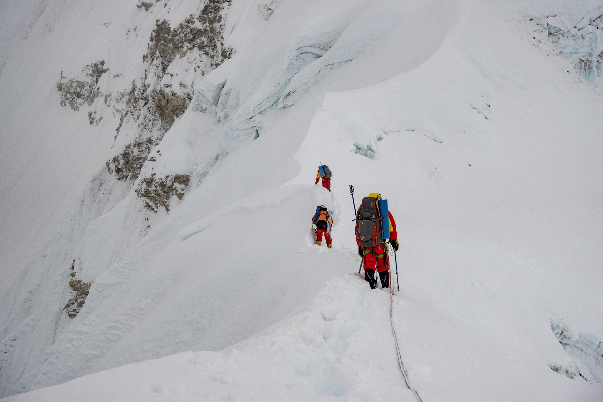 25 октября 2024 года.  Конец бокового гребня, 7200 м. Фото: Андрей Васильев. (ВК)
