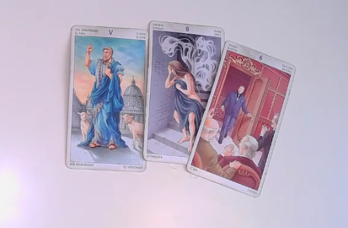 Подбор карт четко показывает, что некое управление точно есть. Карт отсутствия, пустоты нет. А Иерофант - и вовсе старший аркан, связанный с властью