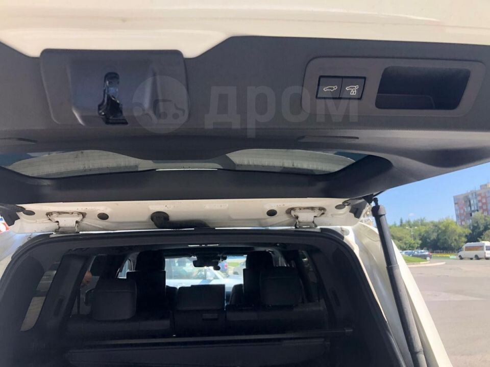    Toyota Land Cruiser за 15 млн рублей в Барнауле. Источник: drom.ru