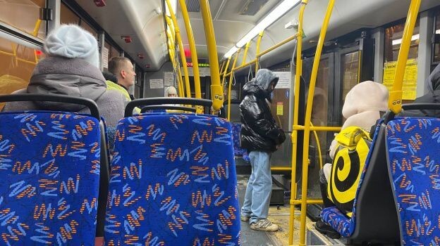     Люди в автобусе. Источник: samadm.ru Автор фото: ВГТРК Самара