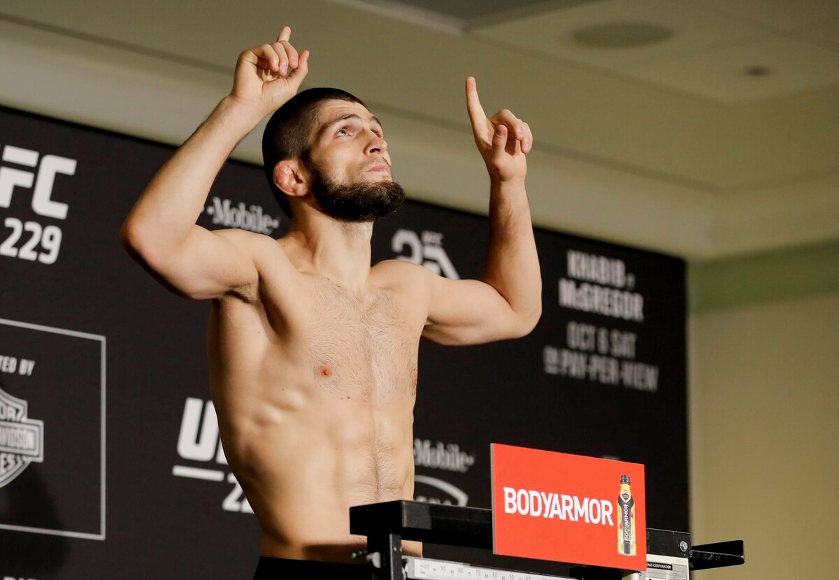 Хабиб Нурмагомедов на взвешивании