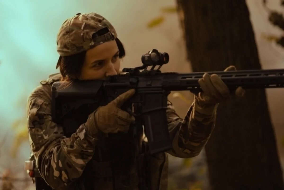    С винтовкой вместо капельницы.