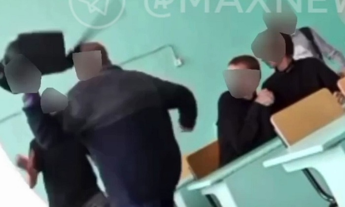    В Саратове восьмиклассник ударил учителя физики стулом