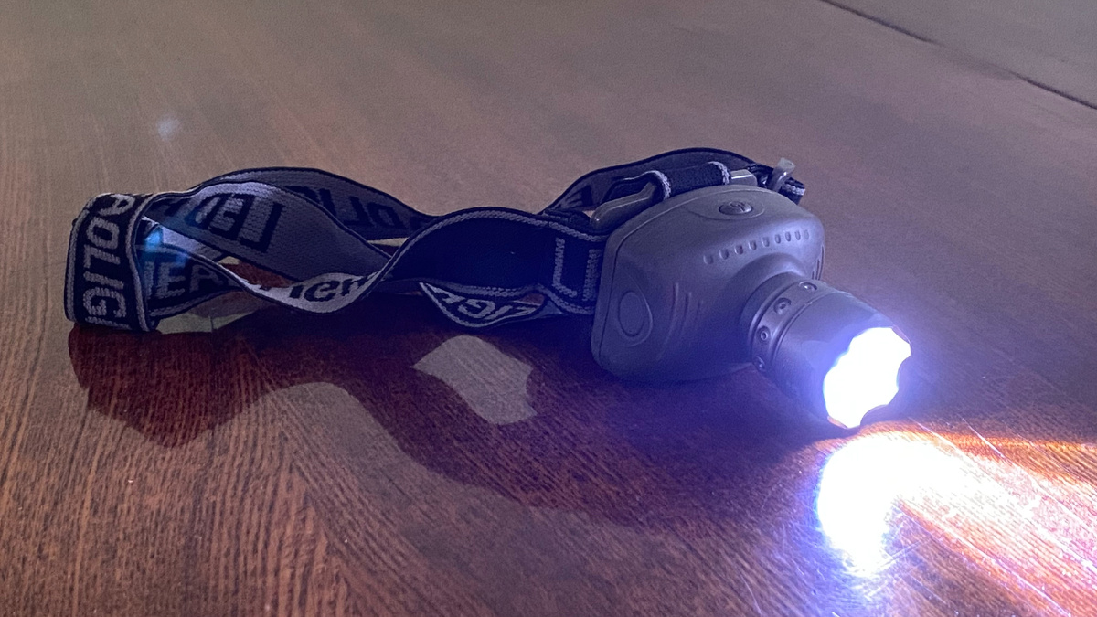 Налобный фонарь Swat