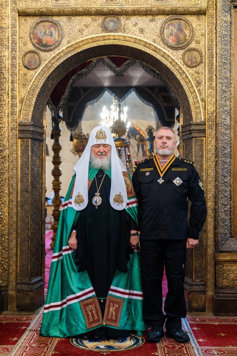 патриарх Кирилл и Алексей Воробьев - генерал-полковник Росгвардии, Москва-Кремль