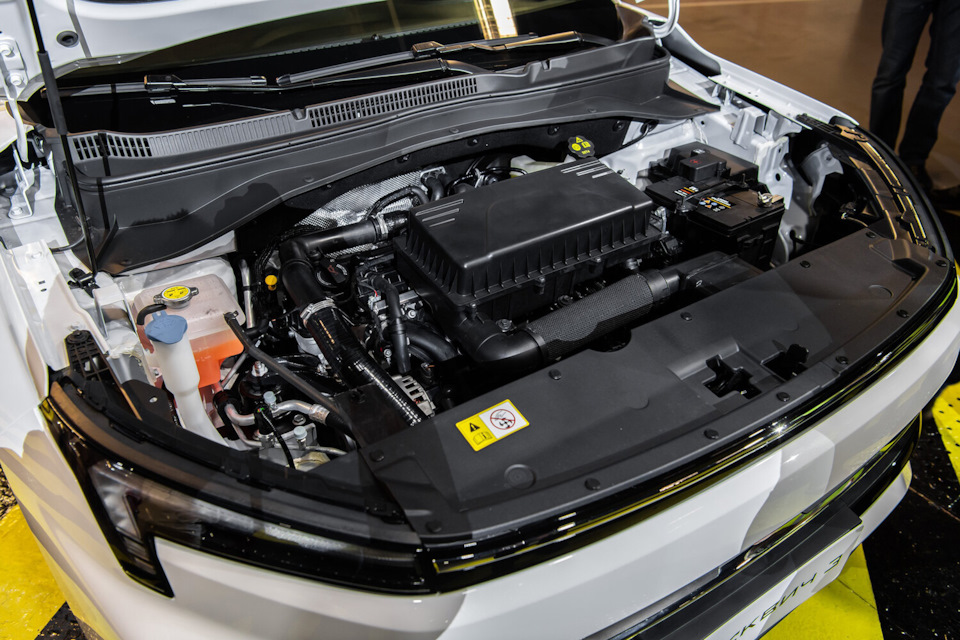 Подкапотное пространство Москвич 3. (Фото с портала Яндекс Картинки)