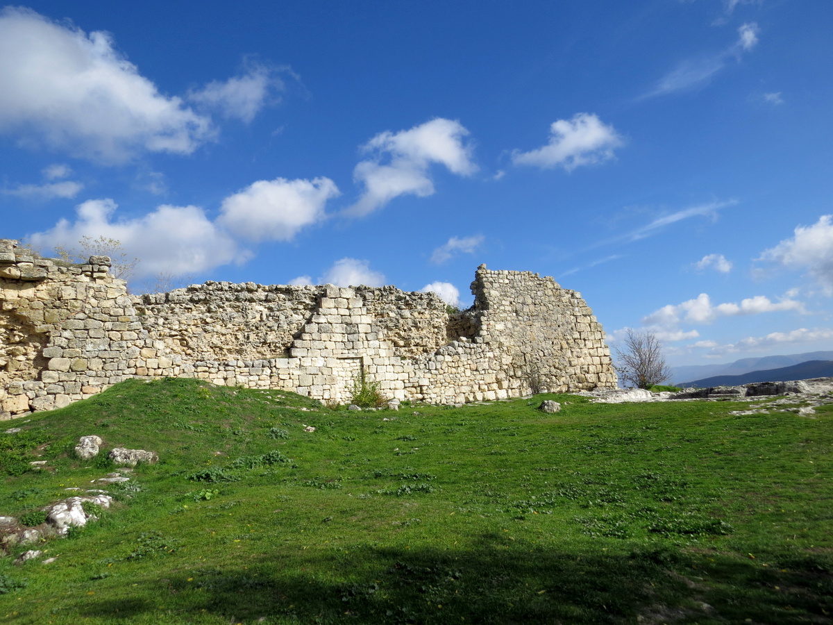 Листайте галерею