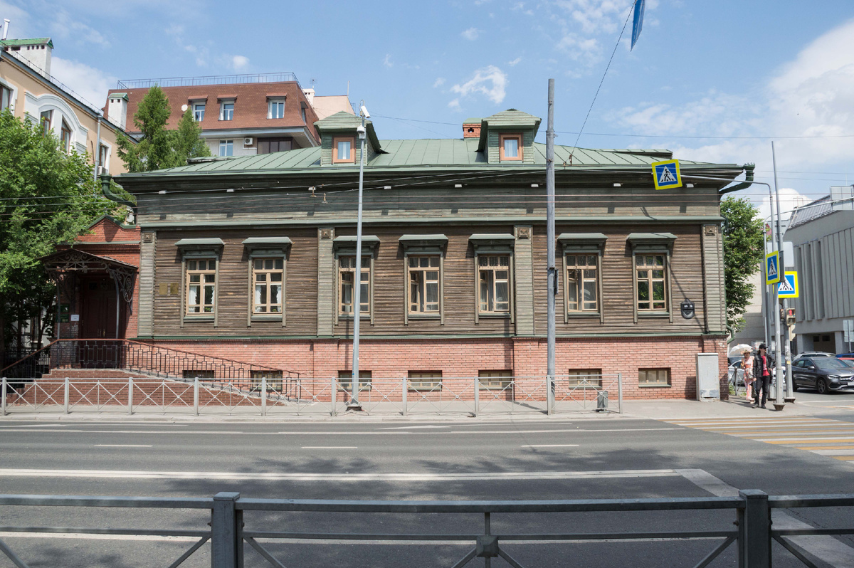 В этом доме находится наш отель